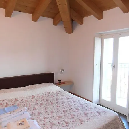 Casa Amarilla * 산 시로