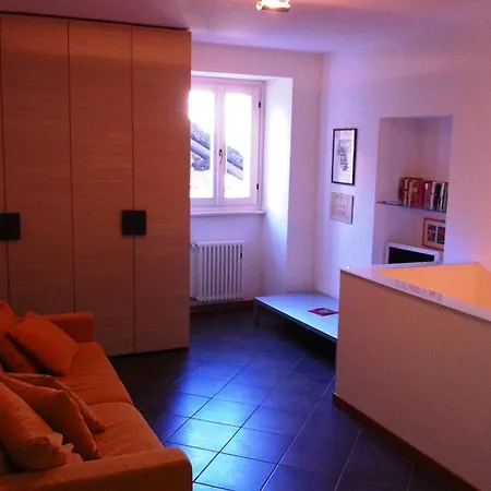 Casa Amarilla Apartment *